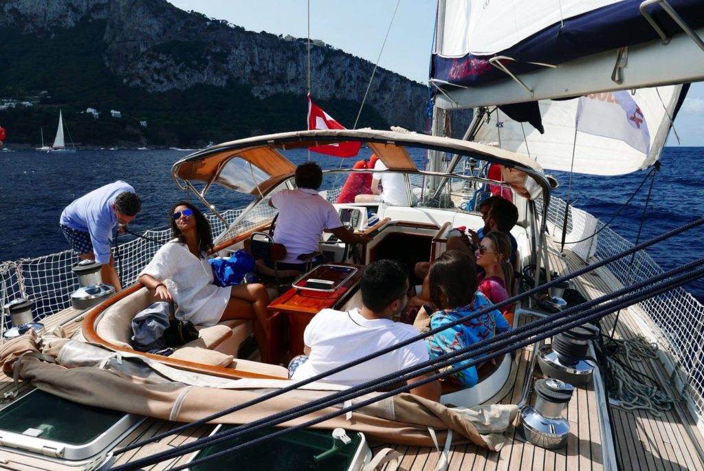 rent a sailboat napoli